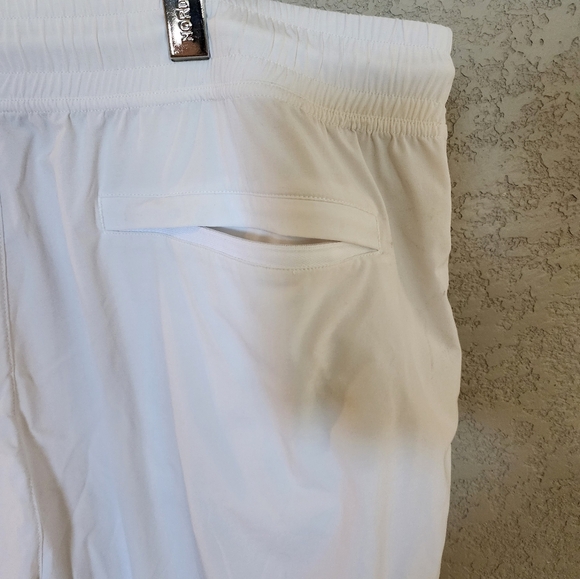 RHONE shorts Size XXL color white - Picture 4 of 5